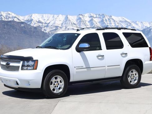 Used 2009 Chevrolet Tahoe LT AWD/4WD image 2