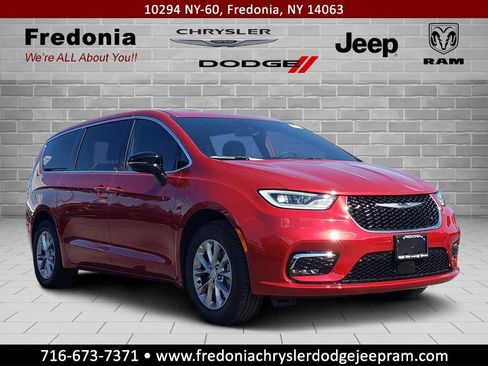 New 2026 Chrysler Pacifica Select image 1