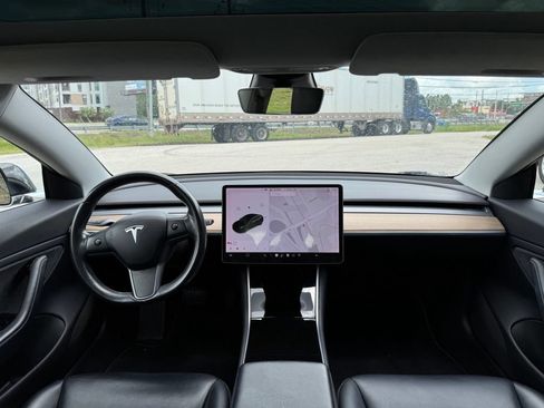 Used 2018 Tesla Model 3 AWD/4WD image 16