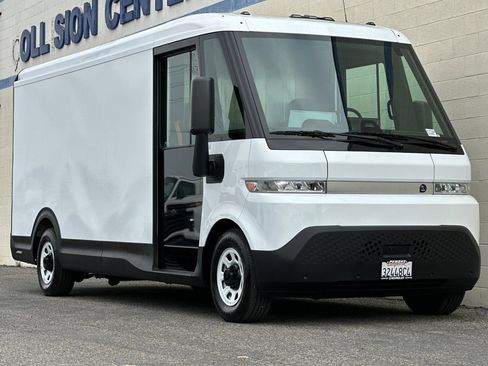 Used 2023 Chevrolet Brightdrop 600 w/ Active Safety Package 2 AWD/4WD image 2