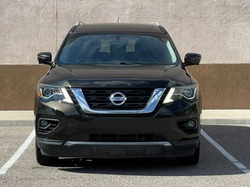 Used 2017 Nissan Pathfinder Platinum w/ Cargo Package image 21