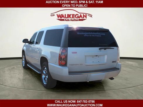 Used 2013 GMC Yukon XL Denali image 6