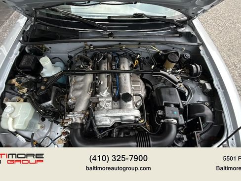 Used 2004 MAZDA MX-5 Miata w/ Cloth Azure Blue Pkg RWD image 29