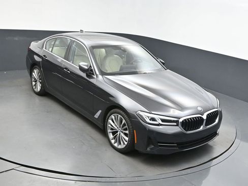 Used 2022 BMW 540i w/ Premium Package image 1