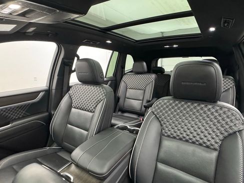 Used 2024 GMC Acadia Denali w/ Super Cruise Package FWD image 22