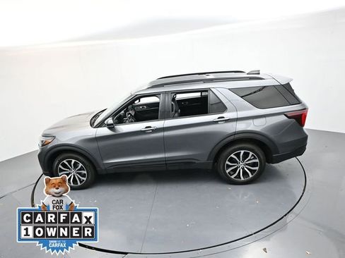 Used 2025 Ford Explorer ST-Line image 24