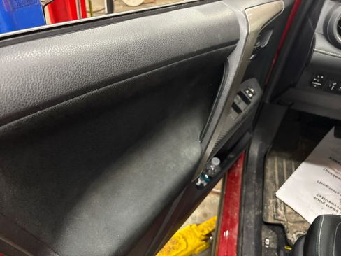 Used 2015 Toyota RAV4 XLE AWD/4WD image 16