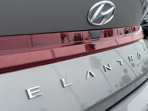 Used 2023 Hyundai Elantra SE w/ Cargo Package FWD image 24