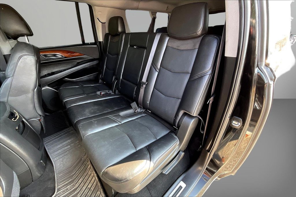 Used 2016 Cadillac Escalade ESV Luxury AWD/4WD image 22