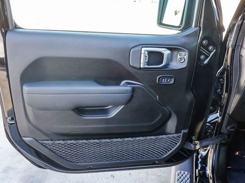 New 2026 Jeep Gladiator Sport AWD/4WD image 21