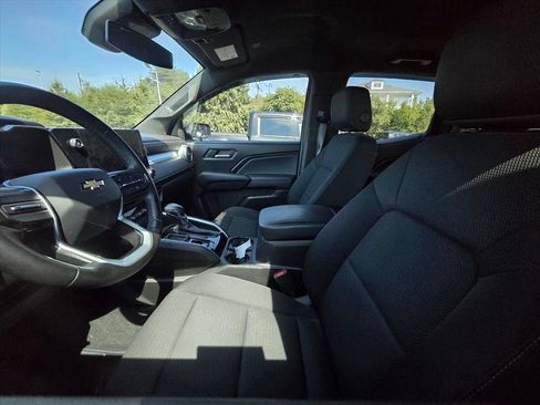 Used 2023 Chevrolet Colorado LT RWD image 4