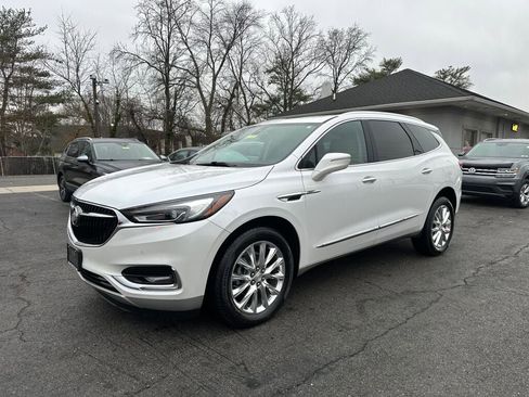 Used 2020 Buick Enclave Premium w/ Sun and Sites Package image 3