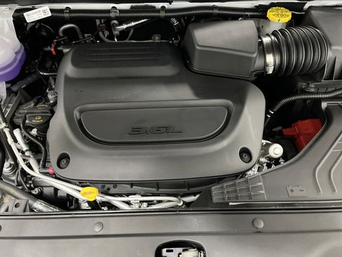 New 2026 Chrysler Pacifica Select AWD/4WD image 39