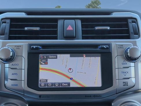 Used 2017 Toyota 4Runner SR5 AWD/4WD image 18