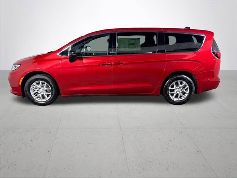 New 2026 Chrysler Pacifica Select FWD image 9