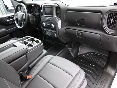 Used 2024 GMC Sierra 2500 Pro w/ Convenience Package RWD image 34