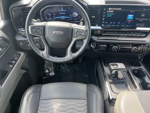 Used 2025 Chevrolet Silverado 1500 ZR2 w/ Technology Package AWD/4WD image 14