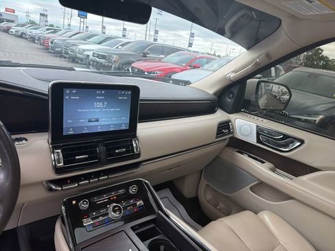 Used 2020 Lincoln Navigator Reserve w/ Equipment Group 208A Reserve AWD/4WD image 10