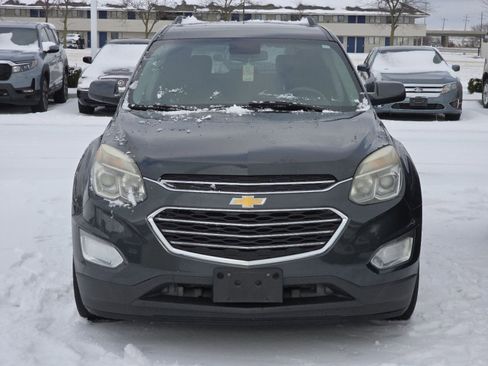 Used 2017 Chevrolet Equinox LT image 3