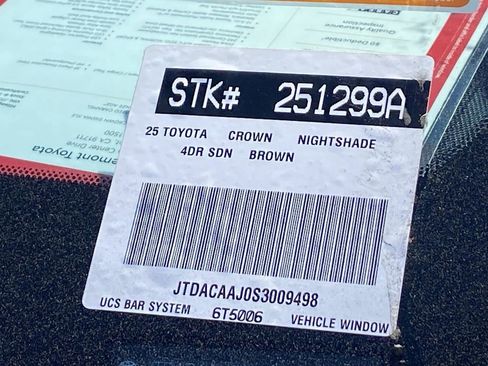 Certified 2025 Toyota Crown Signia XLE image 37