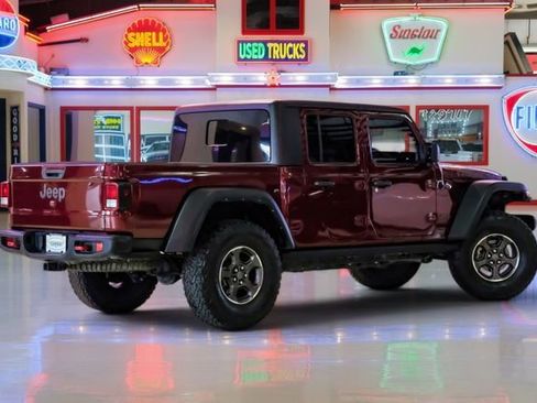 Used 2022 Jeep Gladiator Rubicon w/ Trailer Tow Package AWD/4WD image 2