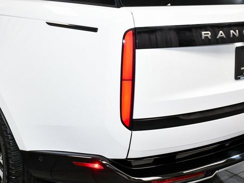 Used 2023 Land Rover Range Rover SE image 85