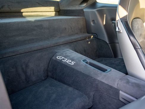 Used 2016 Porsche 911 GT3 RS image 24