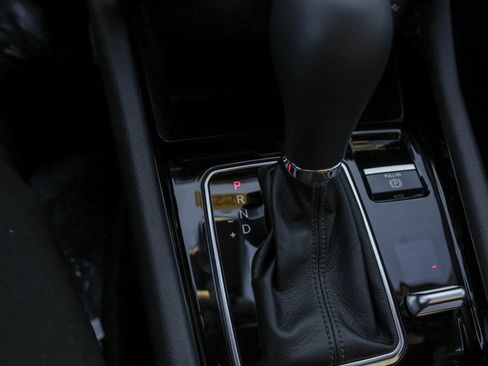 New 2026 Jeep Compass Latitude image 19