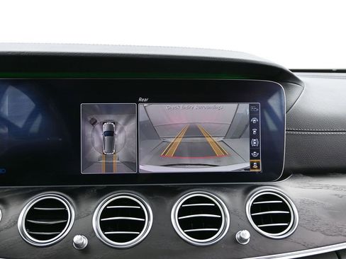 Used 2020 Mercedes-Benz E 450 4MATIC Wagon w/ Premium Package image 28