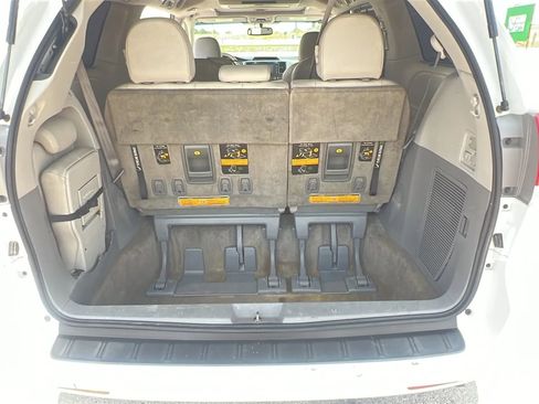 Used 2013 Toyota Sienna XLE w/ Premium Pkg FWD image 26