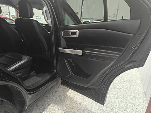 Used 2023 Ford Explorer XLT w/ Equipment Group 202A AWD/4WD image 20