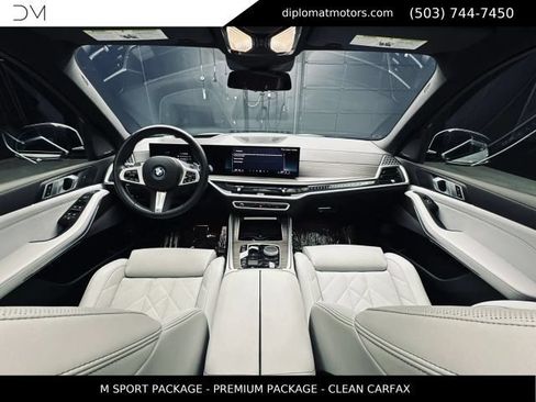 Used 2024 BMW X5 xDrive50e w/ M Sport Package AWD/4WD image 40