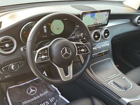 Used 2022 Mercedes-Benz GLC 300 4MATIC image 11