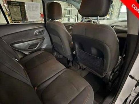 Used 2017 Chevrolet Trax LS w/ Fleet Convenience Package image 22