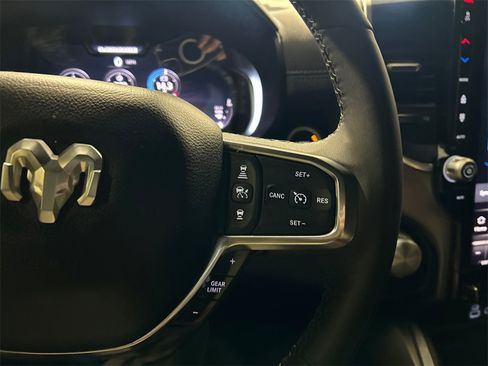 Used 2025 RAM 1500 Laramie image 20