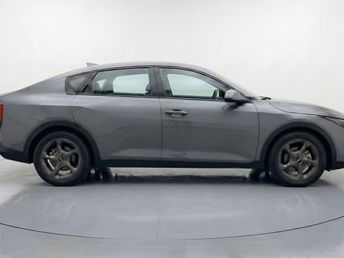 Used 2025 Kia K4 LXS image 11