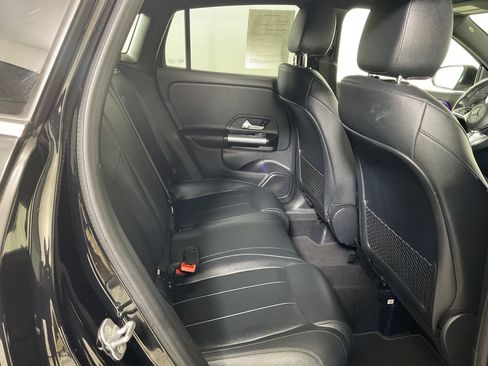 Used 2025 Mercedes-Benz GLA 250 image 23