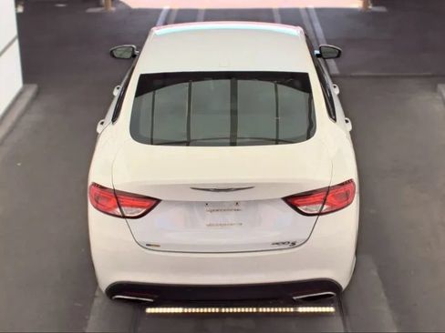Used 2015 Chrysler 200 S FWD image 4