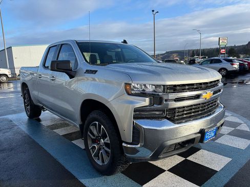 Used 2020 Chevrolet Silverado 1500 LT w/ Trailering Package AWD/4WD image 7
