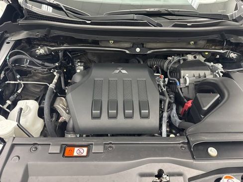 Used 2024 Mitsubishi Eclipse Cross image 39