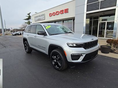 New 2025 Jeep Grand Cherokee Laredo