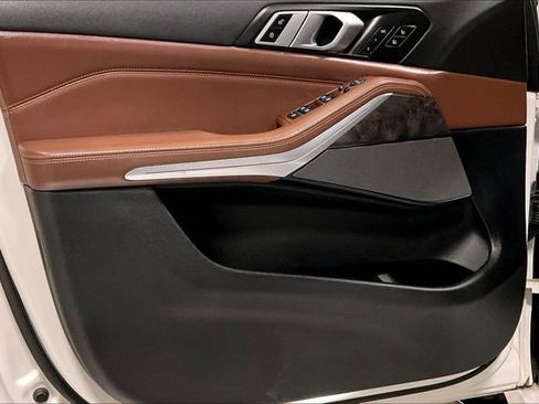 Used 2020 BMW X5 xDrive40i w/ M Sport Package image 23