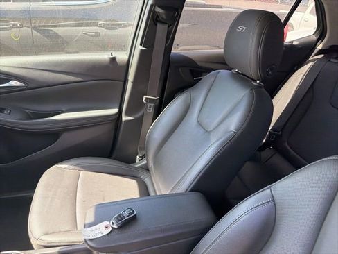 Used 2024 Buick Encore GX Sport Touring image 25