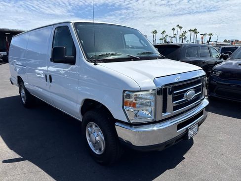 Used 2014 Ford E-250 and Econoline 250 Extended RWD image 1