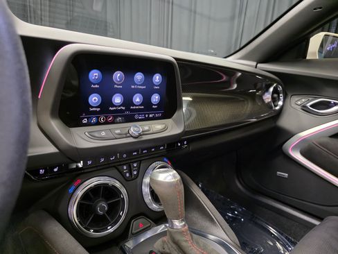 Used 2021 Chevrolet Camaro ZL1 RWD image 32