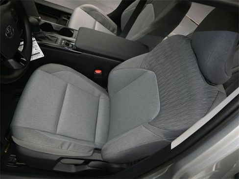 New 2026 Toyota Camry LE image 9