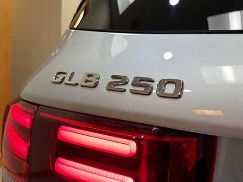 Used 2026 Mercedes-Benz GLB 250 w/ Sun & Sound Package image 30