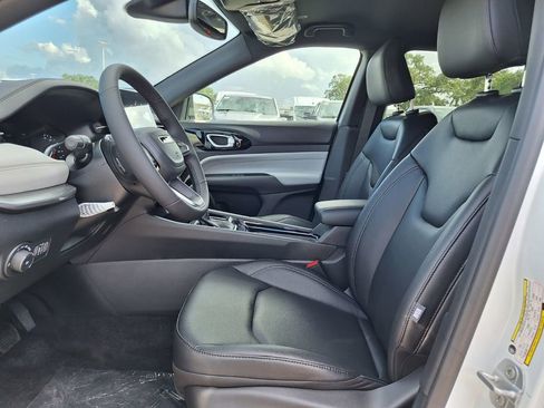 New 2026 Jeep Compass Limited image 12