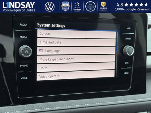 New 2025 Volkswagen Taos SE image 11