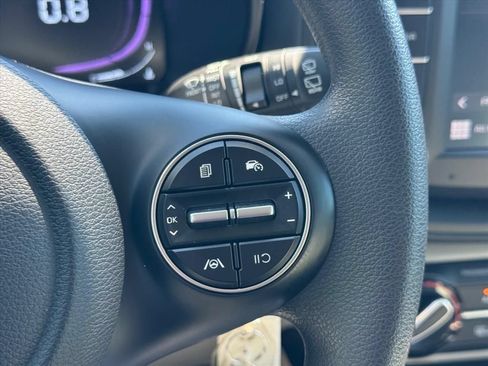 Certified 2025 Kia Soul LX FWD image 17